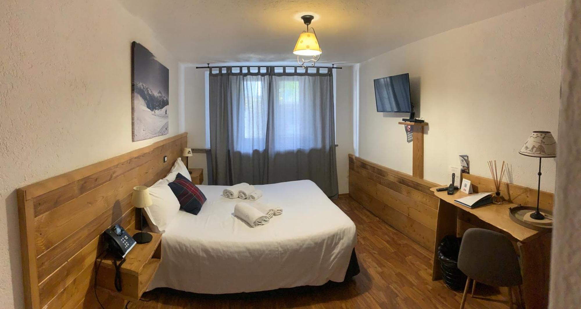 Hotel Hotel Coeur Du Village 2*