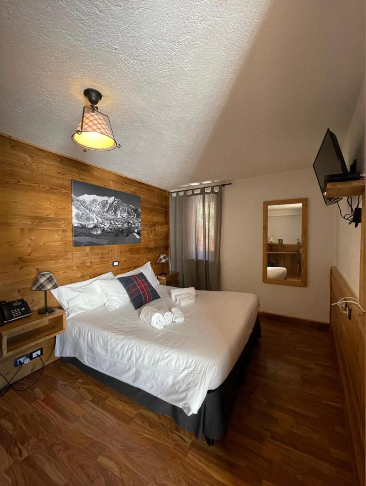 Hotel Coeur Du Village 2*