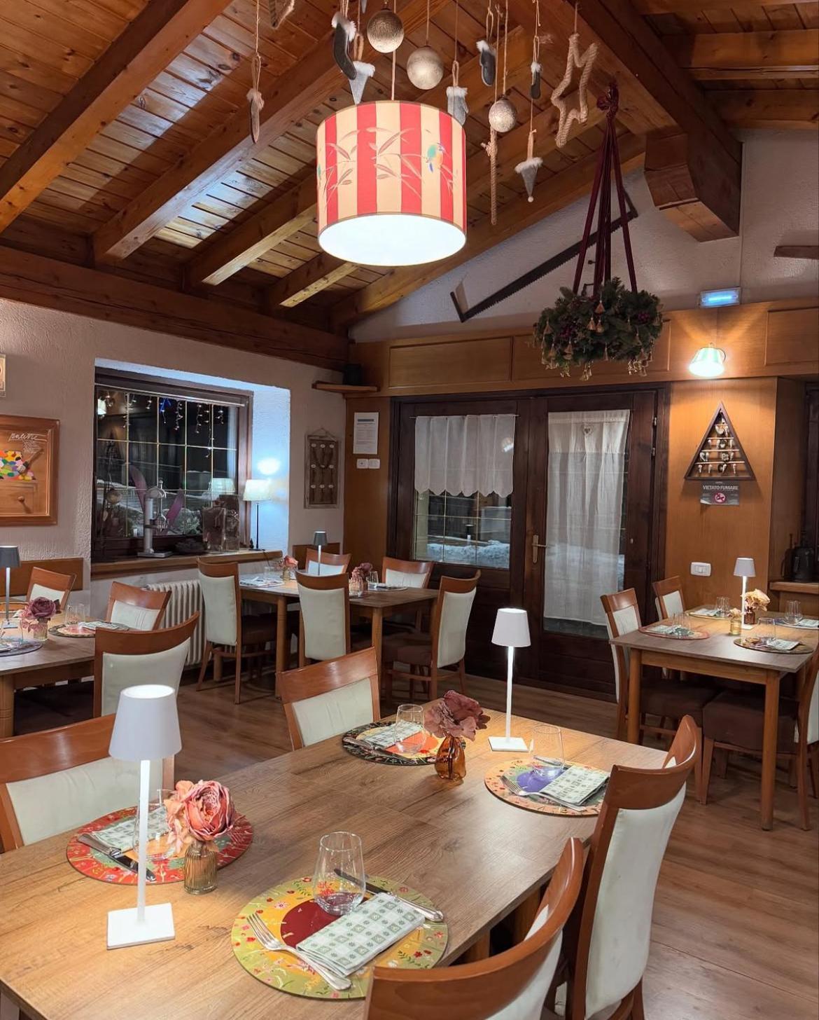 Hotel Coeur Du Village Hotel