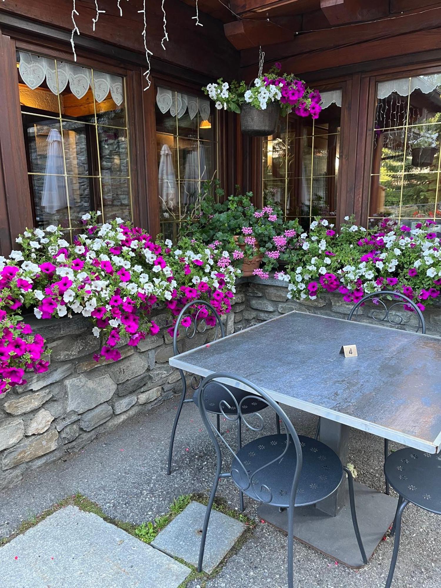 Coeur Du Village Hotel 2*